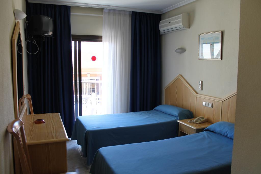 Hotel Las Vegas Benidorm Quarto foto